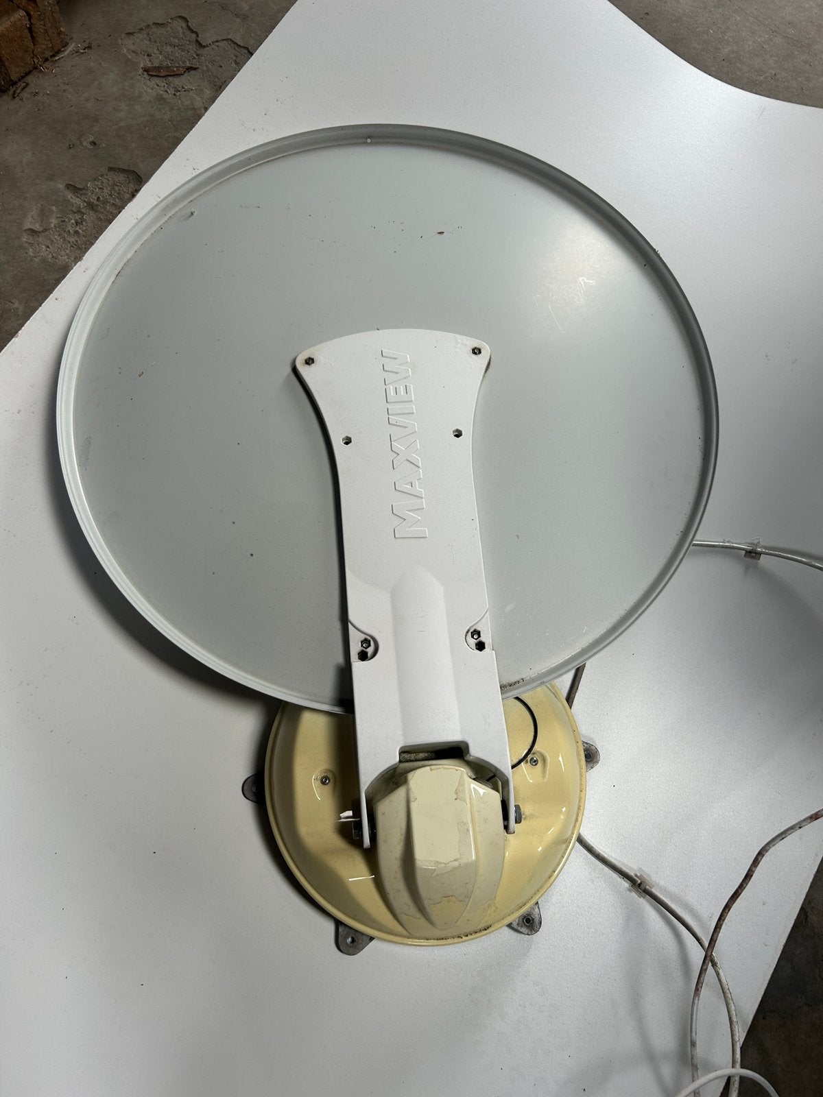 3 satellietschotels te koop, Ophalen, Gebruikt, (Schotel)antenne, Overige merken