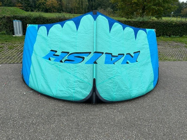Naish Pivot kite, Watersport en Boten, Kitesurfen, Geen board, Ophalen of Verzenden, Zo goed als nieuw, Kite