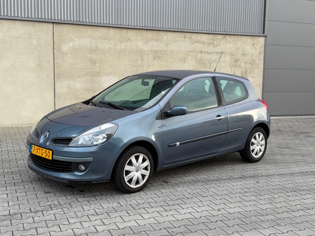 Renault Clio 1.2-16V Authentique APK 11-02-2027, Auto's, Renault, Bedrijf, Te koop, Clio, ABS, Airbags, Airconditioning, Boordcomputer