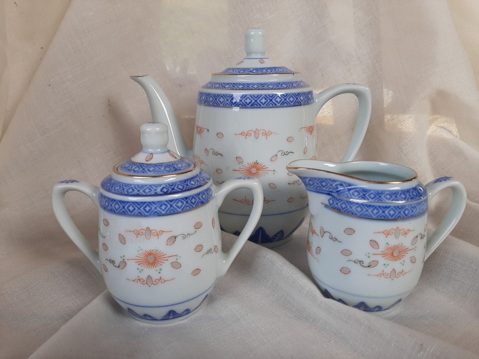chinese theepot en roomstel/ rijstkorrel servies, Ophalen of Verzenden, Overige stijlen, Overige typen