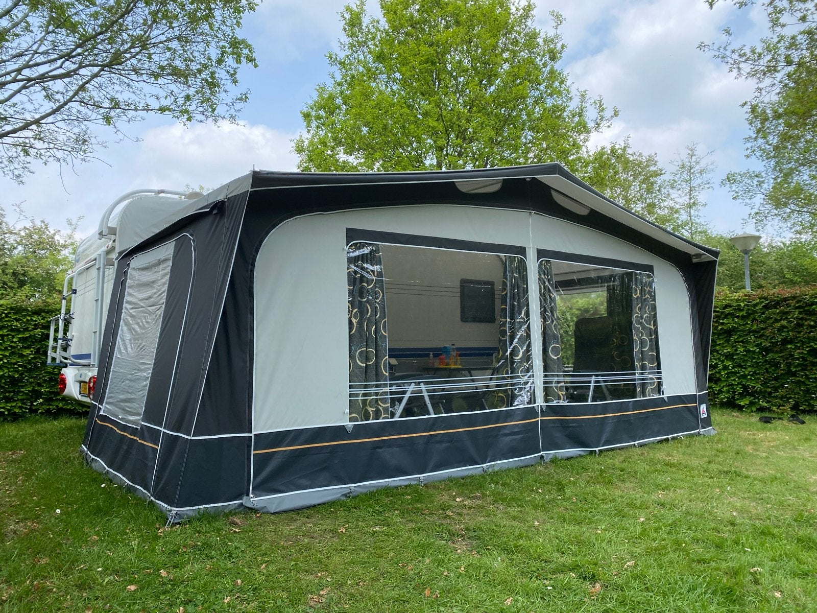 Dorema voortent maat 13 (950-975 cm) 270 diep - Zo goed als, Ophalen, Zo goed als nieuw, Dorema