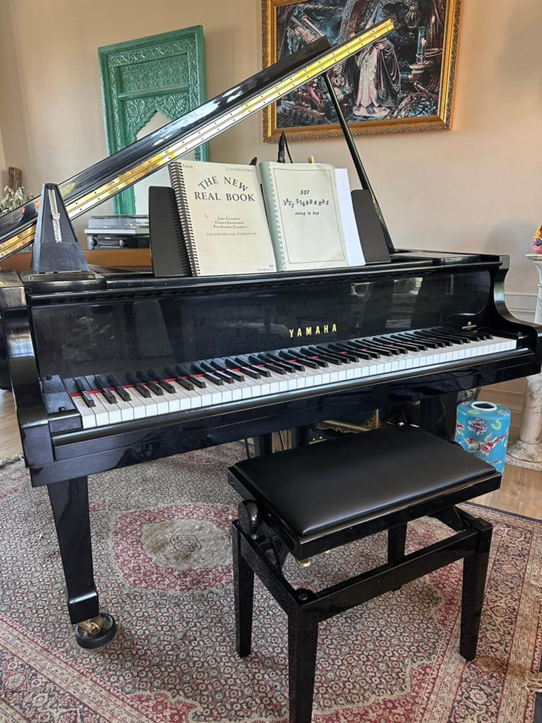 Huiskamer Vleugel Yamaha 150, Muziek en Instrumenten, Piano's, Ophalen, Gebruikt, Zwart, Hoogglans