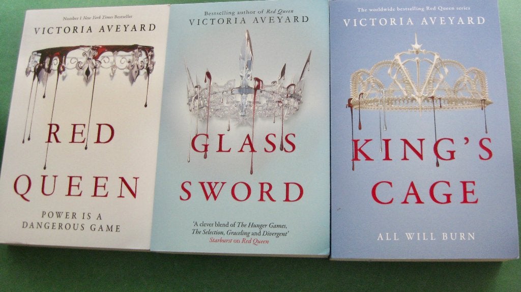 Victoria Aveyard: 3 delen Serie Red Cross, Ophalen of Verzenden, Nieuw
