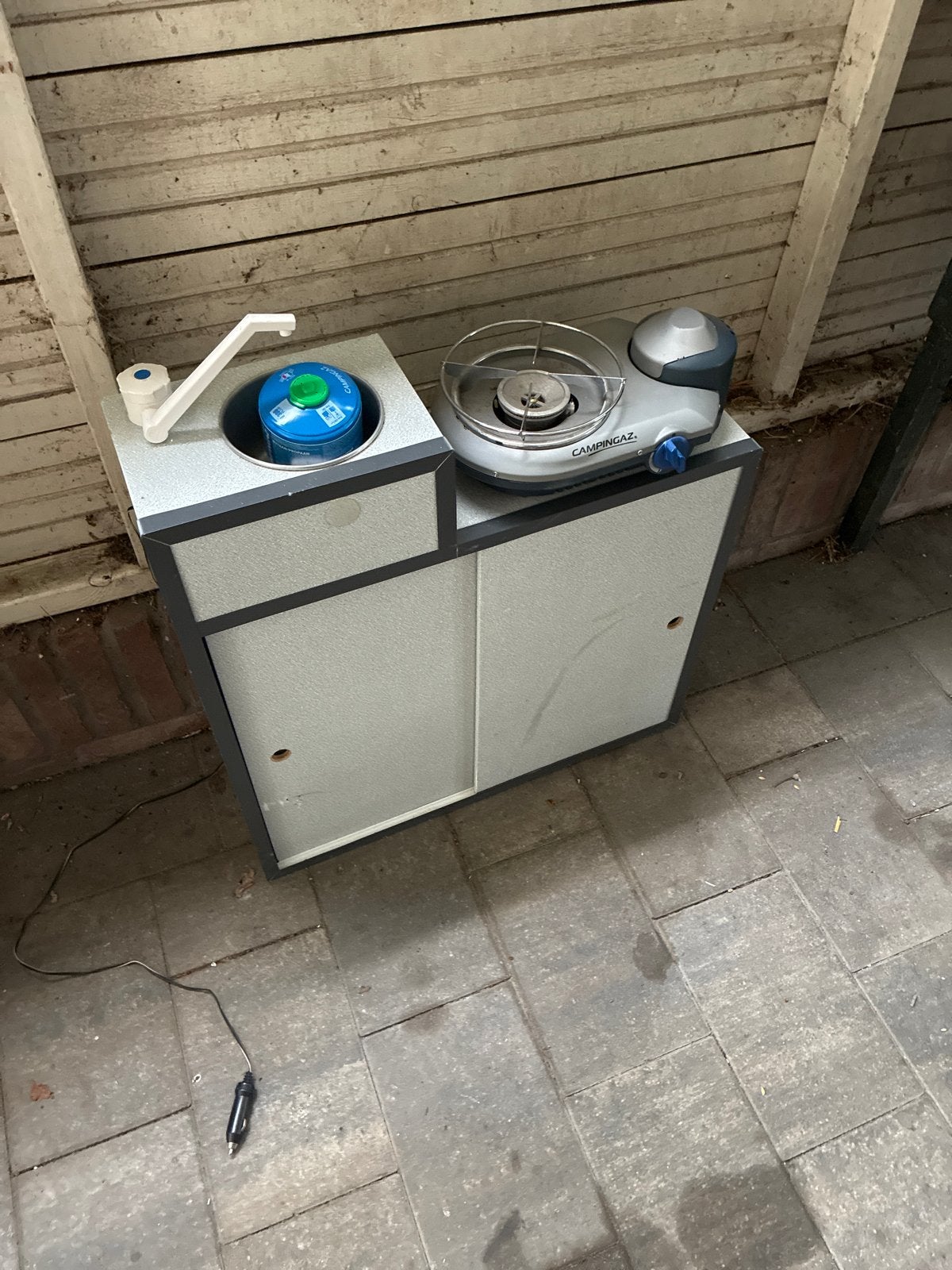 Compacte campingkeuken met wasbak en gasfornuis, Caravans en Kamperen, Kampeeraccessoires, Gebruikt, Ophalen of Verzenden