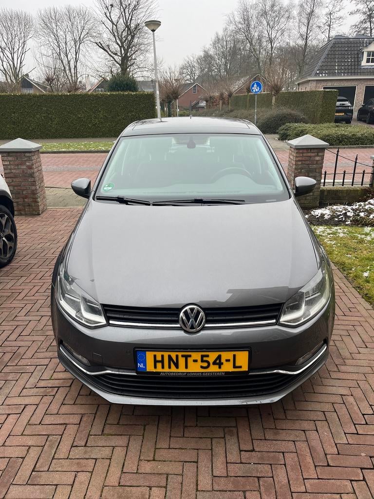 Volkswagen Polo 2014 Grijs, panoramadak, Voorwielaandrijving, Stof, Parkeersensor, Handgeschakeld