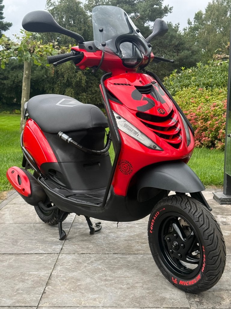⭐️ Piaggio zip 2018 Brom carburateur SP vork UNIEK!!⭐️