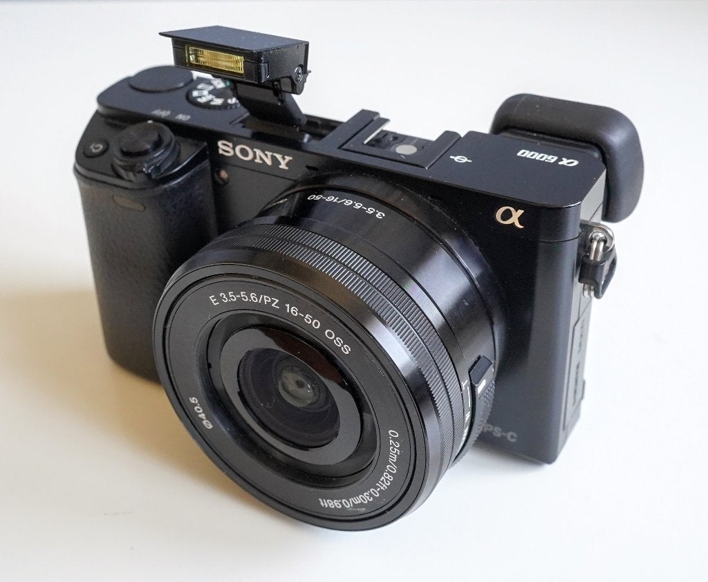 Sony A6000 systeemcamera met 16-50mm OSS Lens, als nieuw!, Audio, Tv en Foto, Fotocamera's Digitaal, Geheugenkaart, Ophalen of Verzenden