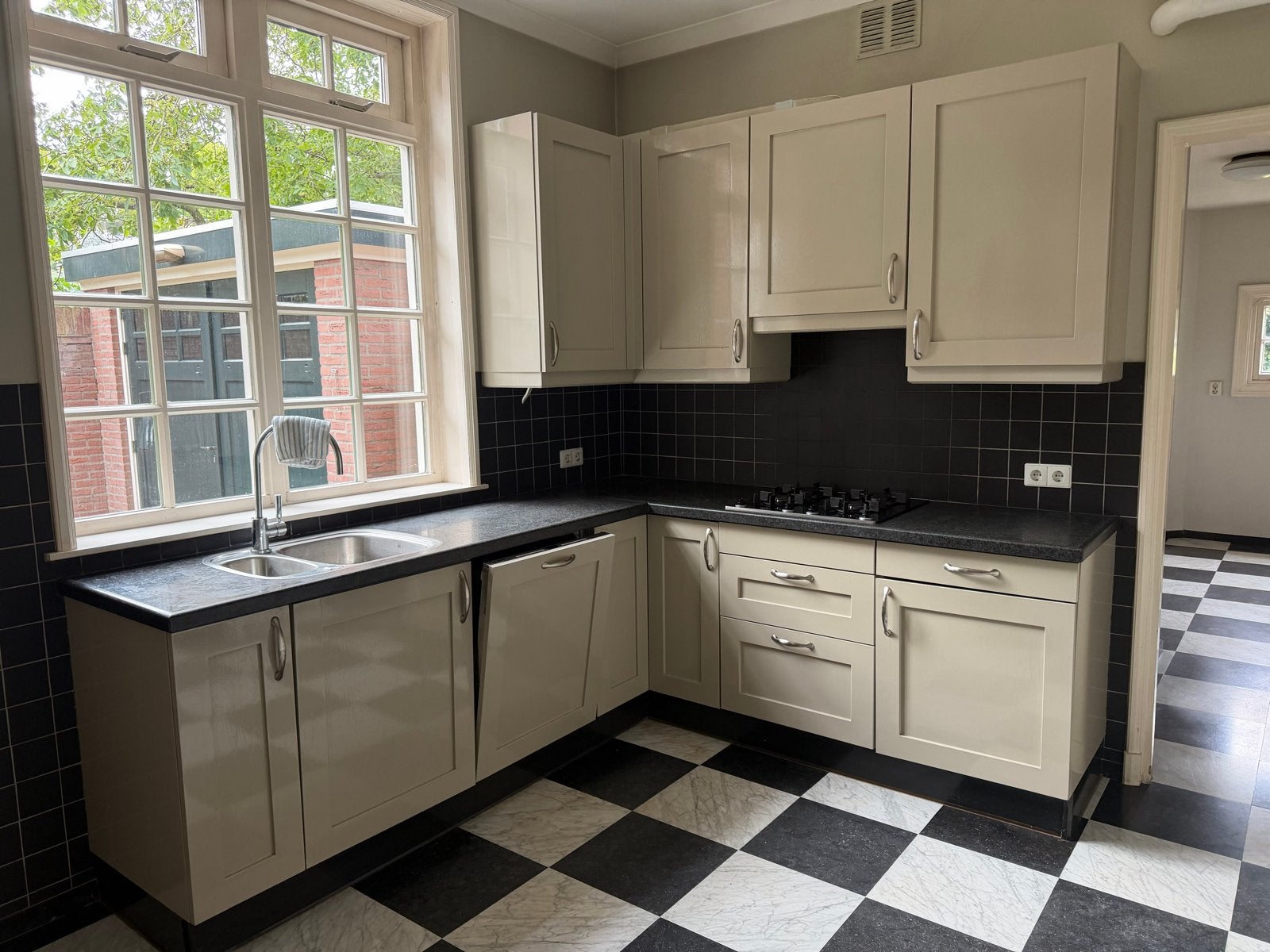 Keuken te koop! Compleet, Huis en Inrichting, Keuken | Complete keukens, Ophalen, Gebruikt, Hoekkeuken, Graniet of Steen