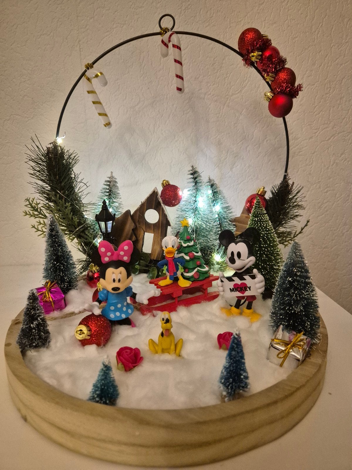 Prachtig kerst tafereel met Minnie.mickey.en Donald, Verzamelen, Disney, Ophalen of Verzenden, Mickey Mouse, Zo goed als nieuw