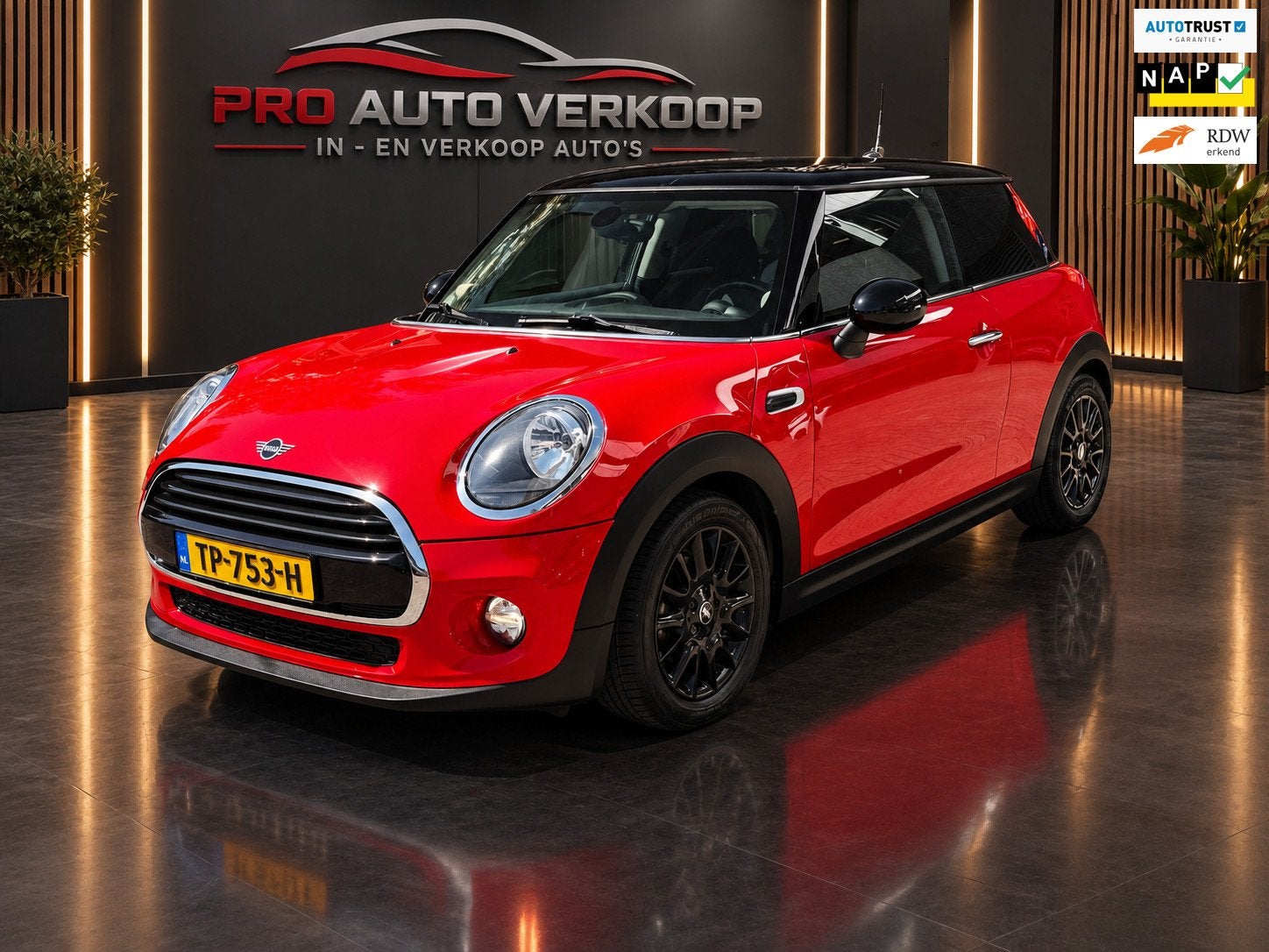 Mini 3-Deurs 1.5 Cooper Navi_Leder_Harman/kardon, Auto's, Voorwielaandrijving, Dealer onderhouden, 136 pk, Gebruikt