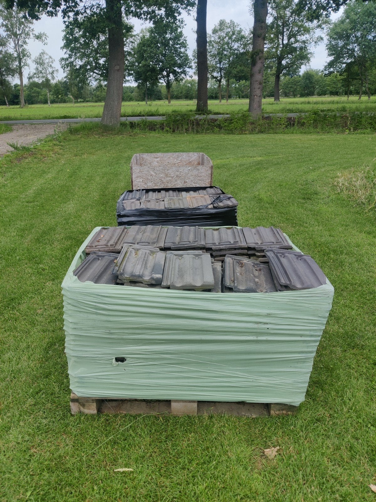 300 blauwe Mulden Dakpannen JD - Made in Holland, Gebruikt, Steen of Klei, Ophalen of Verzenden, 15 m² of meer