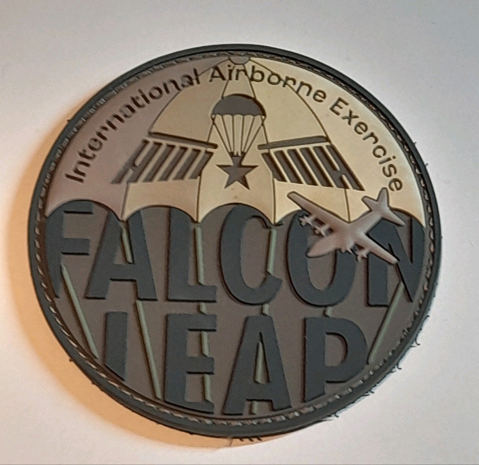 mouwembleem 11AMB FALCON LEAP, Ophalen of Verzenden, Landmacht, Nederland, Embleem of Badge