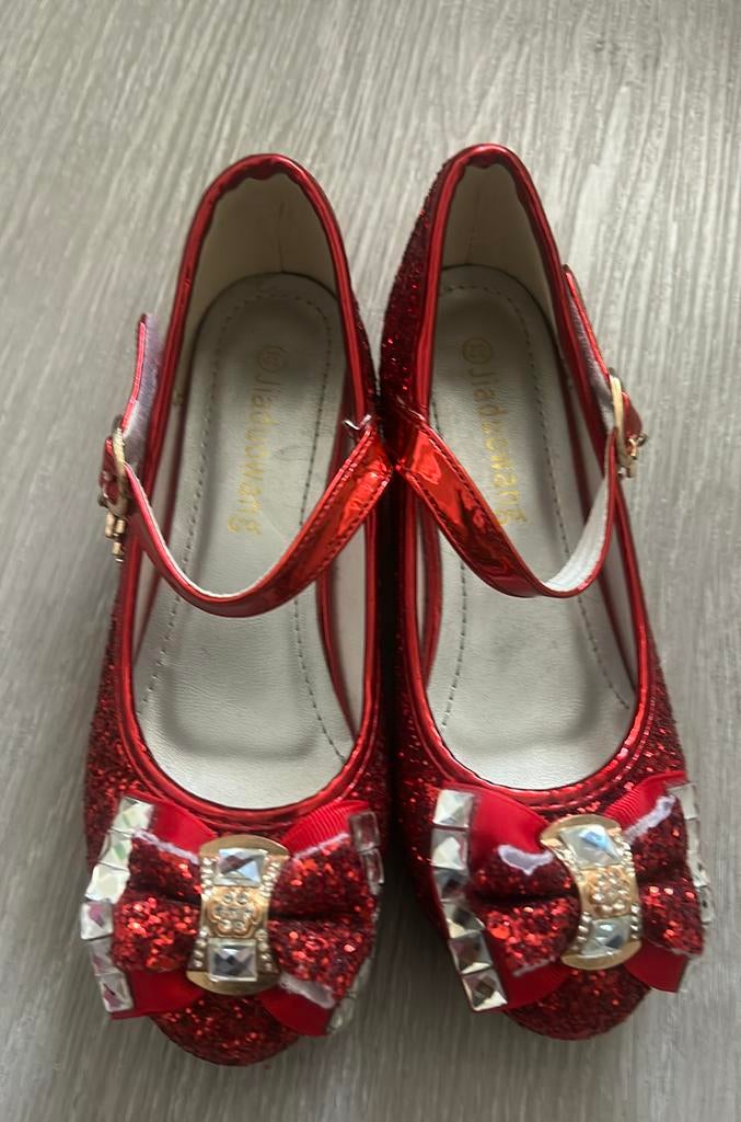 Schatige haak schoenen maat 32, Kinderen en Baby's, Ophalen of Verzenden, Zo goed als nieuw, Meisje, Schoenen