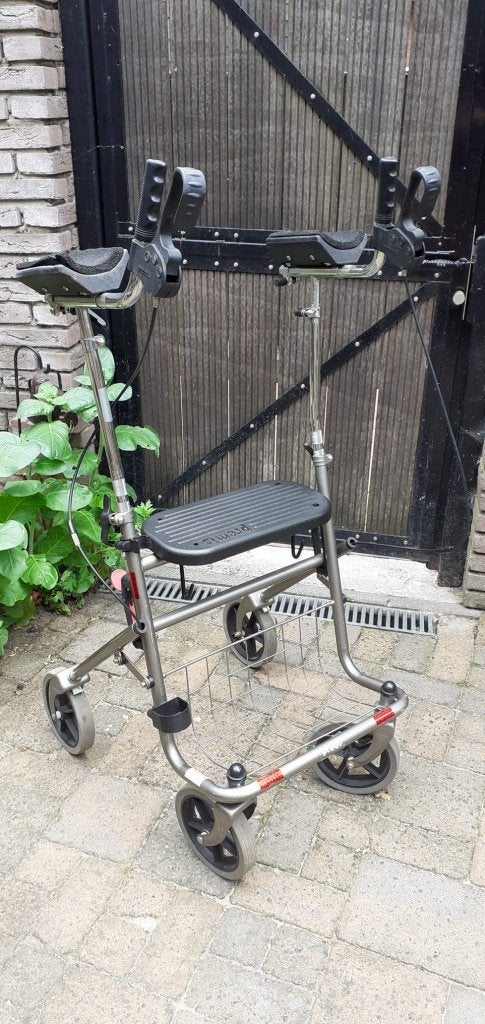 premis armschaal rollator, Ophalen, Opvouwbaar, Gebruikt