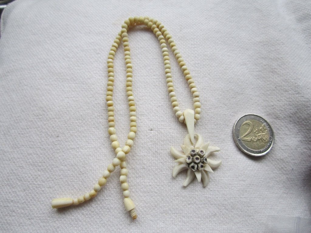 5.  Heel aparte oude ketting met hanger, edelweiss,  43 cm, Ophalen, Overige materialen, Ketting