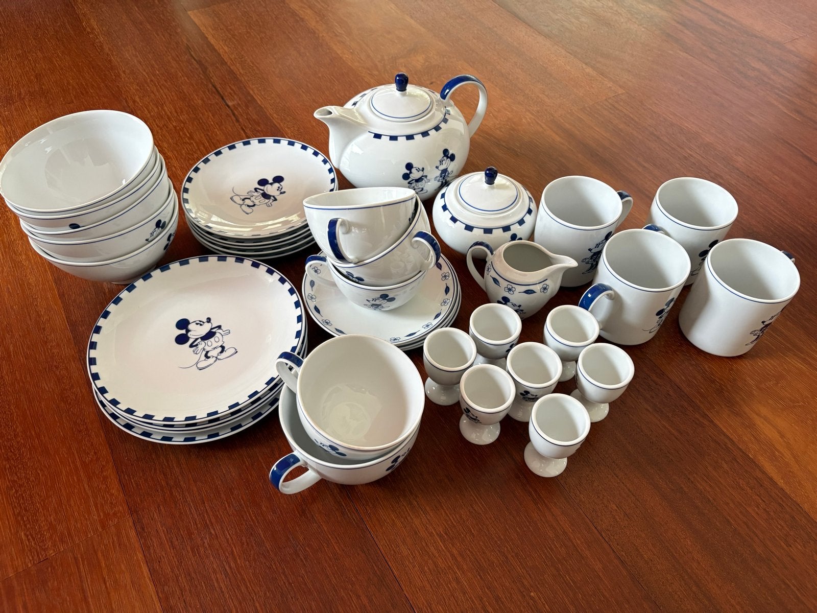 Disney Servies - Mickey & Minnie Mouse - Guy Degrenne, Ophalen, Modern, Guy Degrenne, Zo goed als nieuw