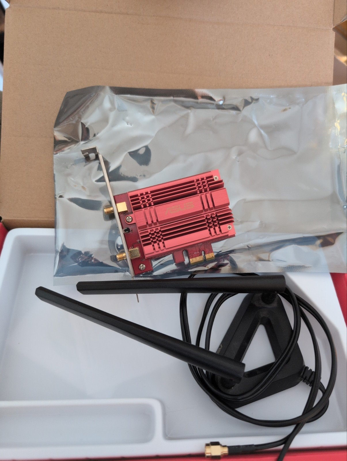 tegen elk bod ASUS PCE-AC56 AC1300 5G Wi, Computers en Software, Ophalen of Verzenden, Zo goed als nieuw, Intern, ASUS
