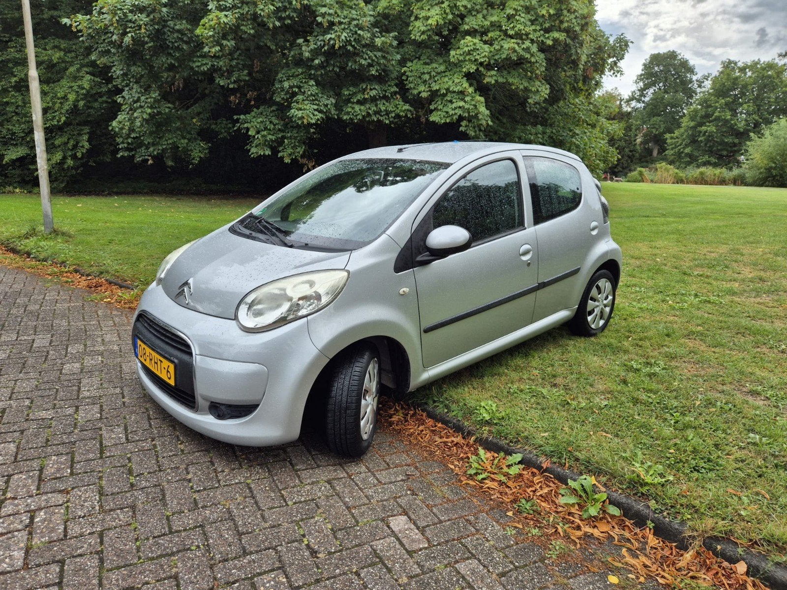 Citroën C1 1.0i 68PK 5D 2011 Grijs, Voorwielaandrijving, 4 stoelen, C1, 68 pk