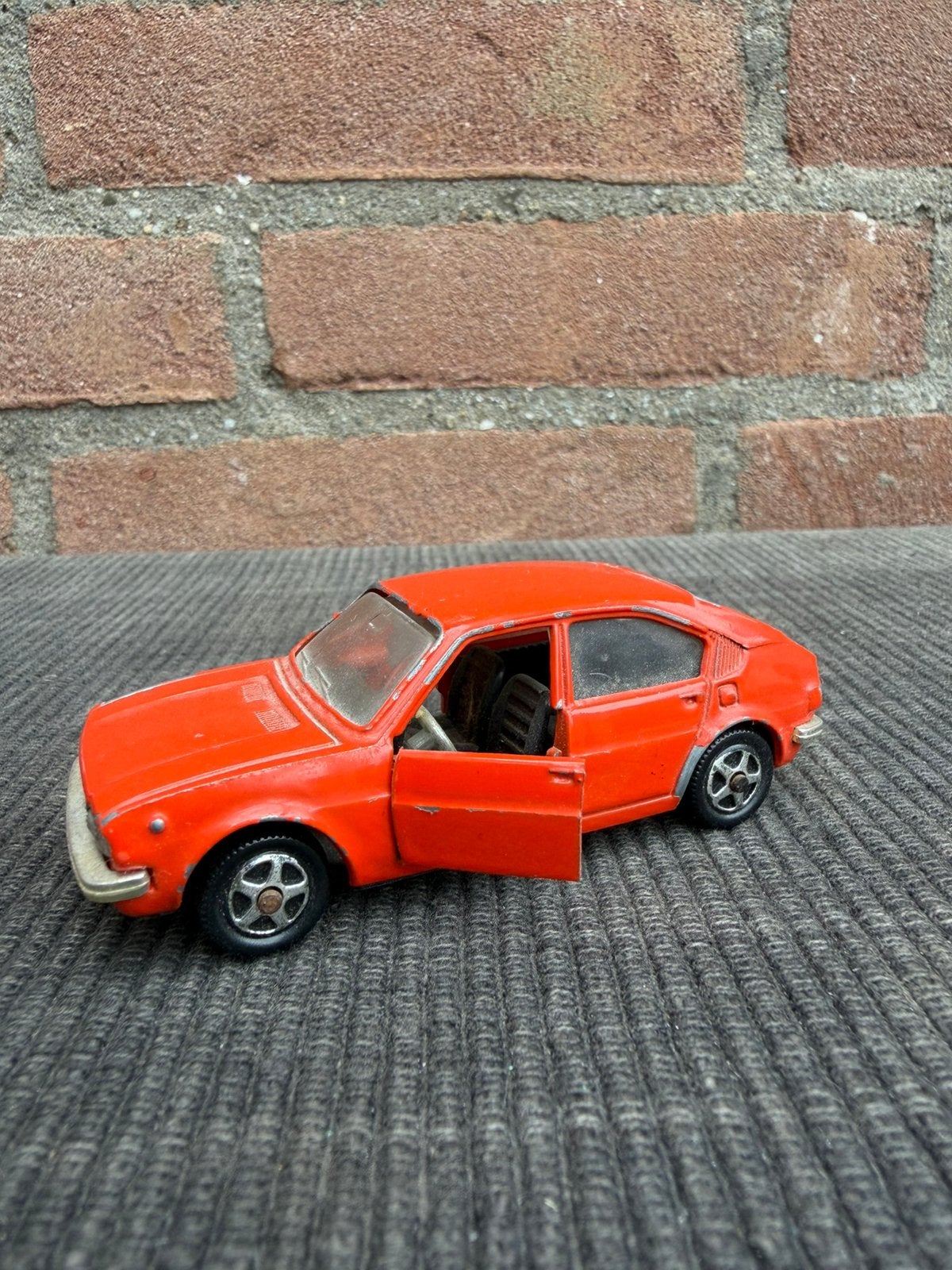 1:43 Mebetoys A-57 Alfa Romeo Alfasud, Ophalen of Verzenden, Gebruikt, Auto, Overige merken
