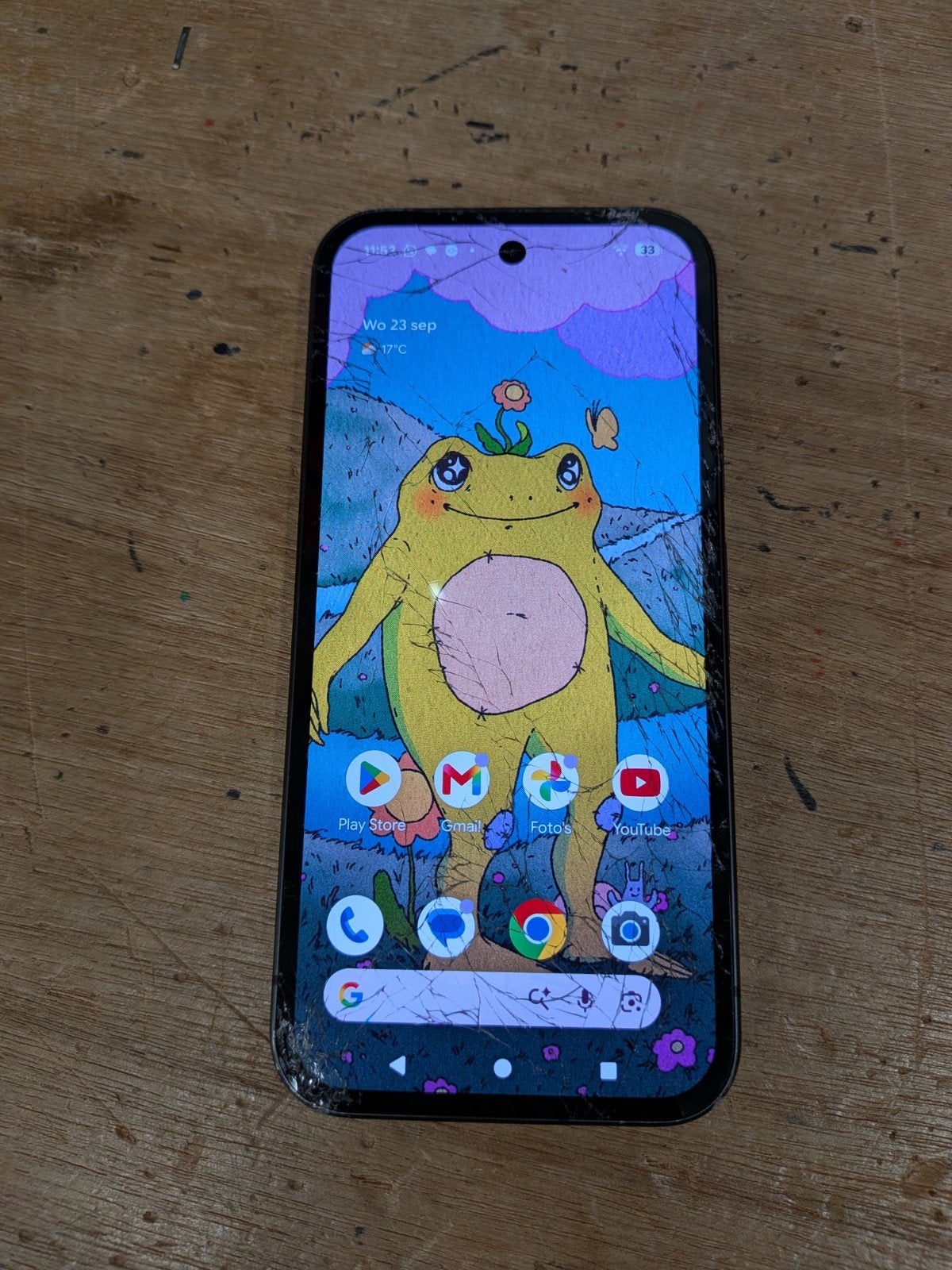 Google Pixel 9a - Gebarsten scherm, werkt nog