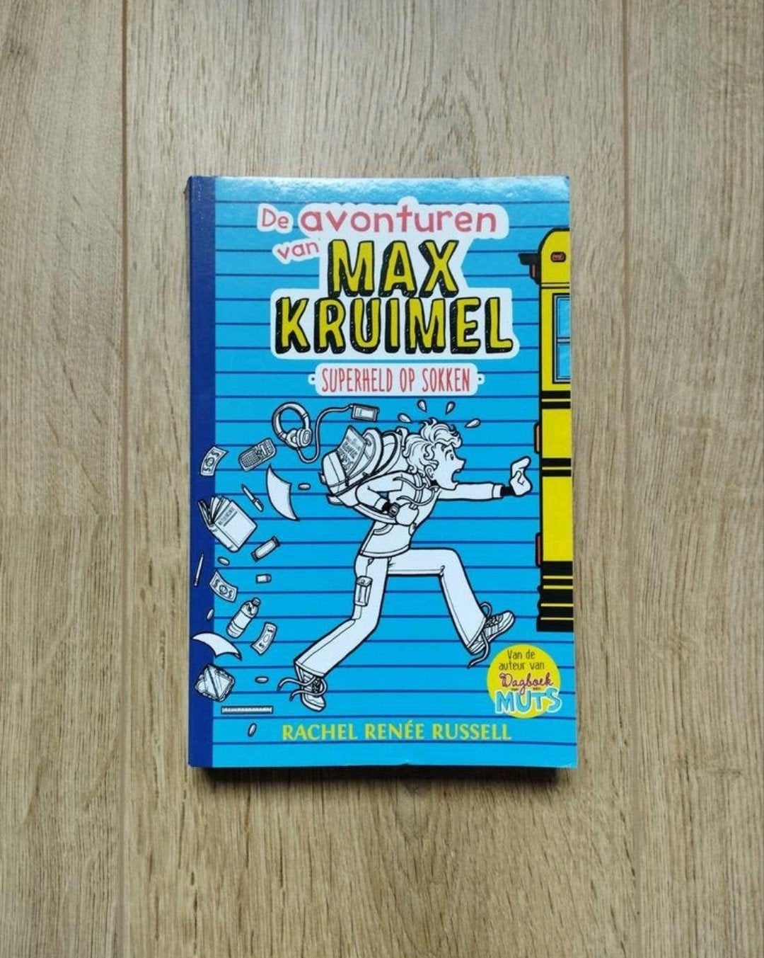De avonturen van Max Kruimel: Superheld op sokken, Ophalen of Verzenden, Zo goed als nieuw, Rachel Renée Russell, Fictie