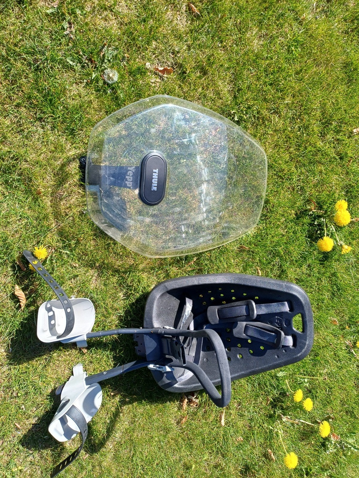 Thule Yepp Voorzitje Fiets/E-bike met Windscherm en slaaprol, Fietsen en Brommers, Fietsaccessoires | Fietsstoeltjes, Ophalen