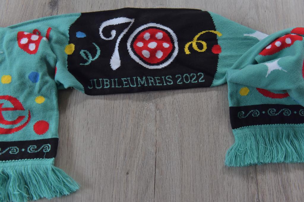 SJAAL EFTELING -- DE JUBILEUM SJAAL 70 JAAR, Verzamelen, Verzenden, Nieuw, Kleding