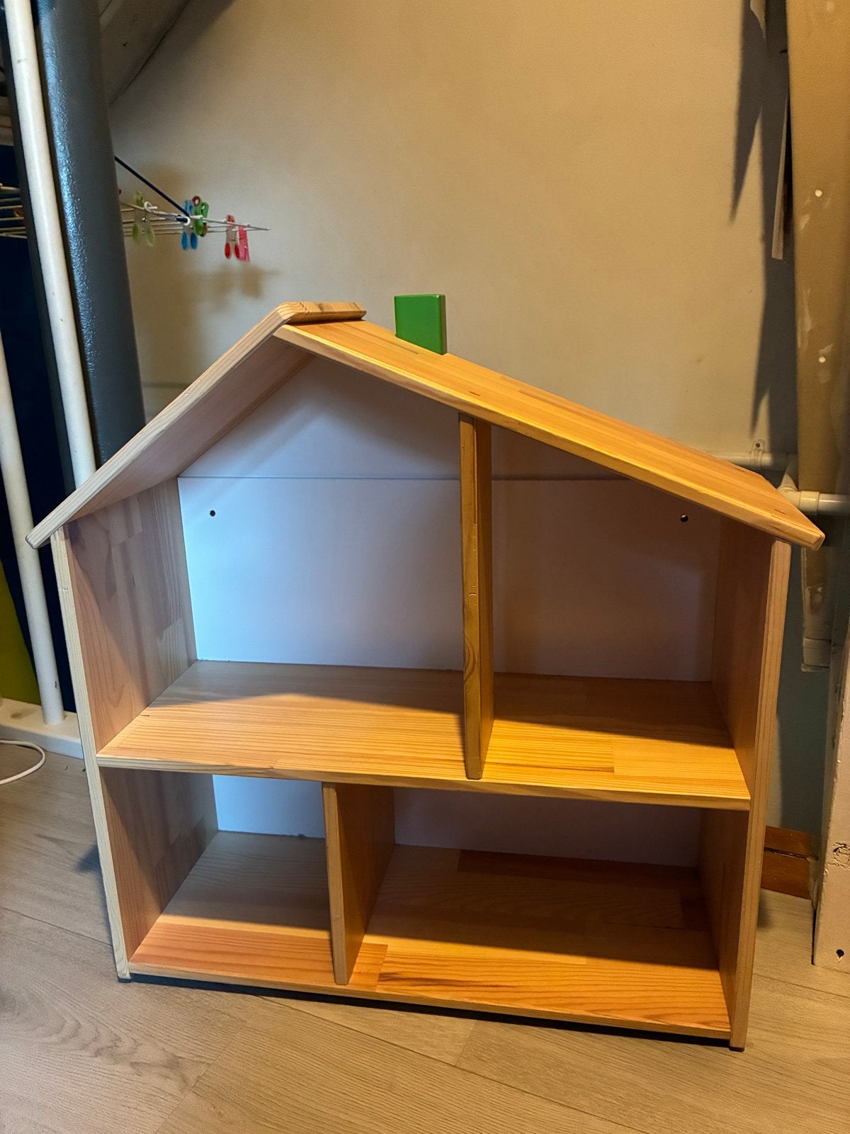 IKEA Flisat poppenhuis/wandrek - zo goed als nieuw, Kinderen en Baby's, Ophalen, Zo goed als nieuw, Poppenhuis