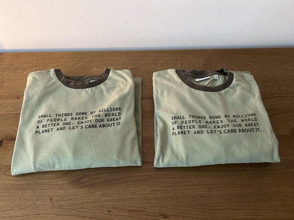 2 mooie pyjama's, Maat 128, Sanetta, Per stuk €7,50, Zgan!, Nacht- of Onderkleding, Sanetta Puur, Ophalen of Verzenden, Zo goed als nieuw