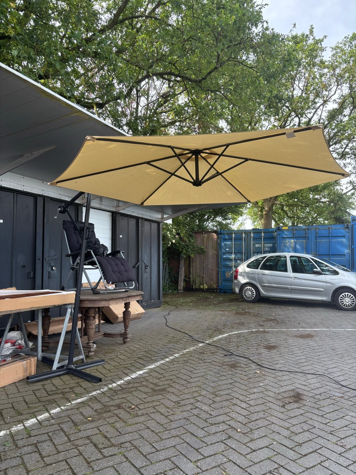 Grote zweefparasol, beige, verstelbaar, Tuin en Terras, Parasols, Ophalen, Verstelbaar, Nieuw, 2 tot 3 meter