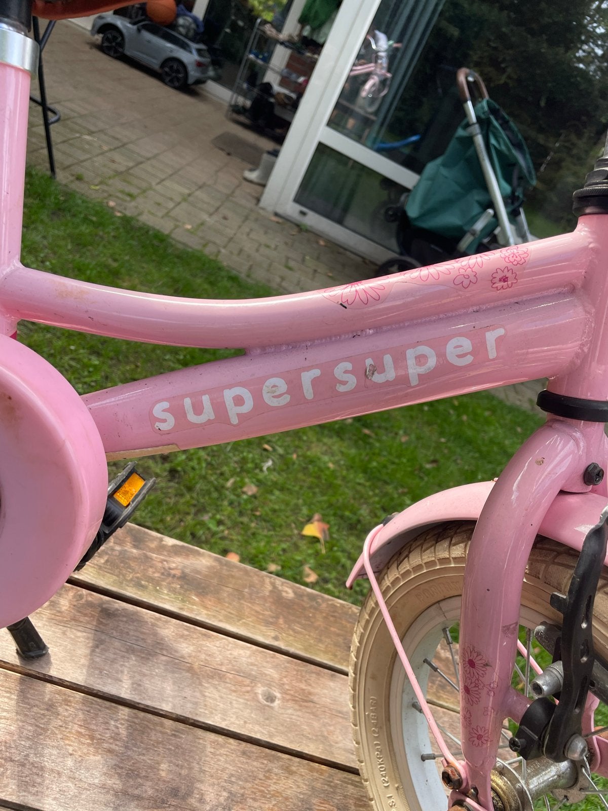 Roze kinderfiets Supersuper met voordrager, Fietsen en Brommers, Ophalen, Gebruikt, Terugtraprem, Minder dan 16 inch