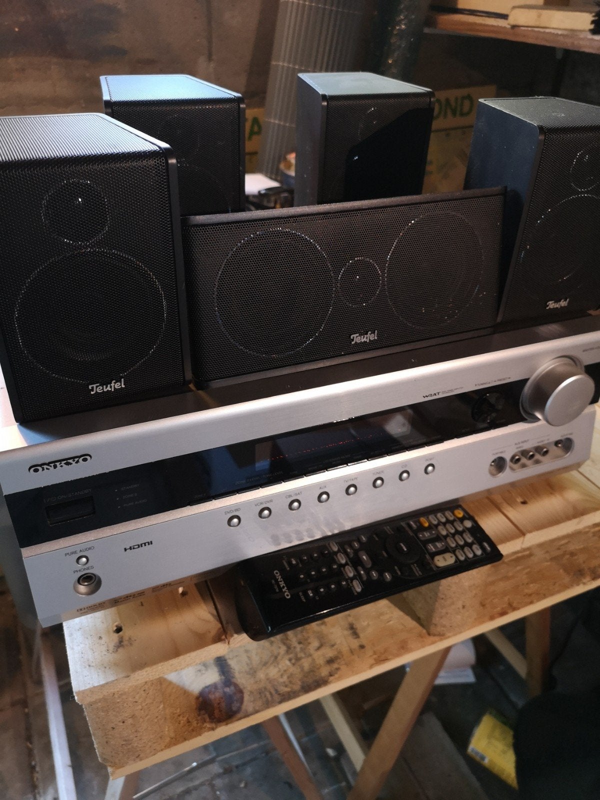 Onkyo TX-SR577 7.1 AV Receiver met Teufel 5.1 Speakerset, Ophalen, Zo goed als nieuw, 5.1-systeem, 70 watt of meer