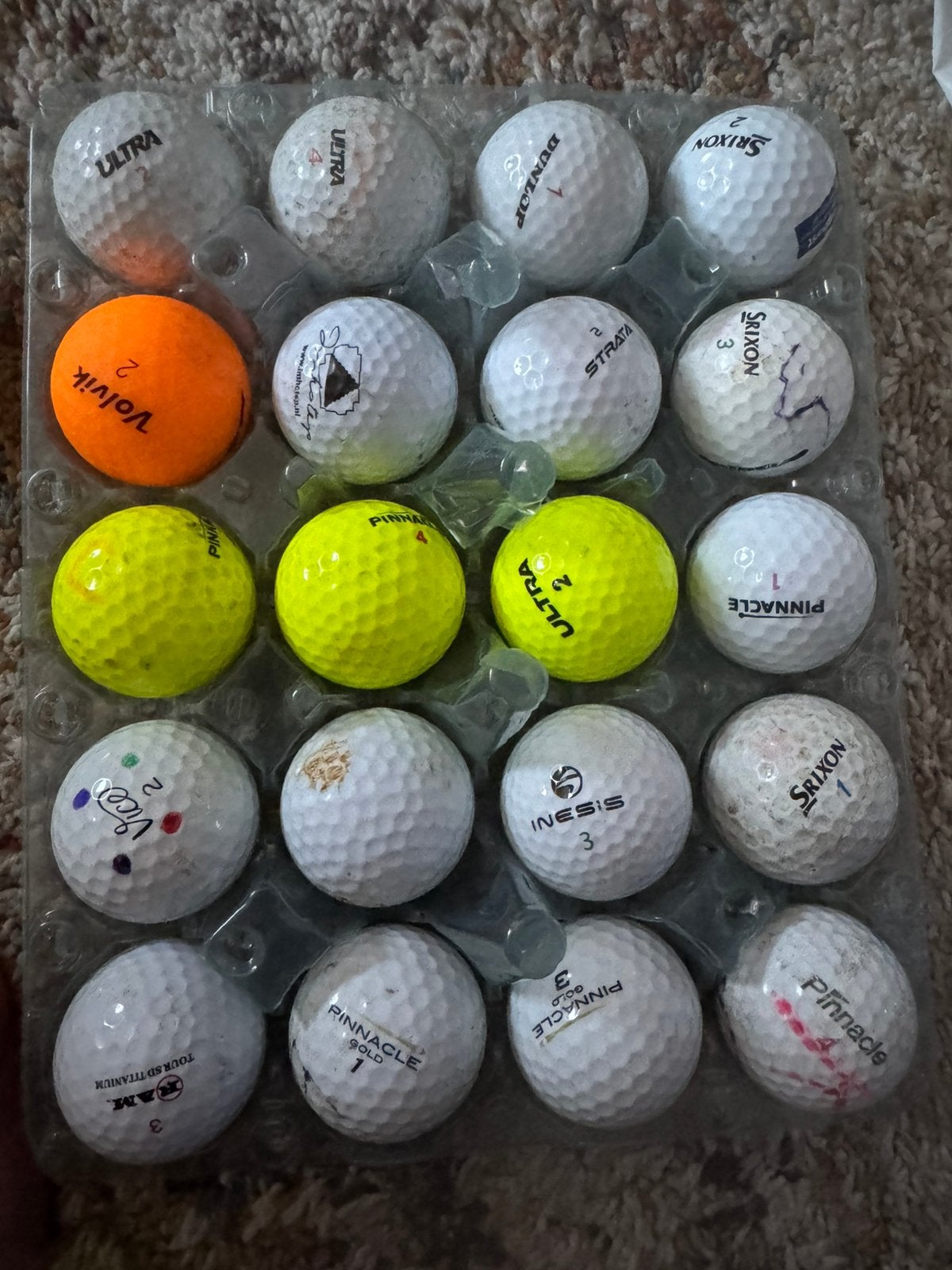 Golfballen mix lakeballs 20stuks 5 euro, Sport en Fitness, Golf, Ophalen, Zo goed als nieuw, Bal(len)