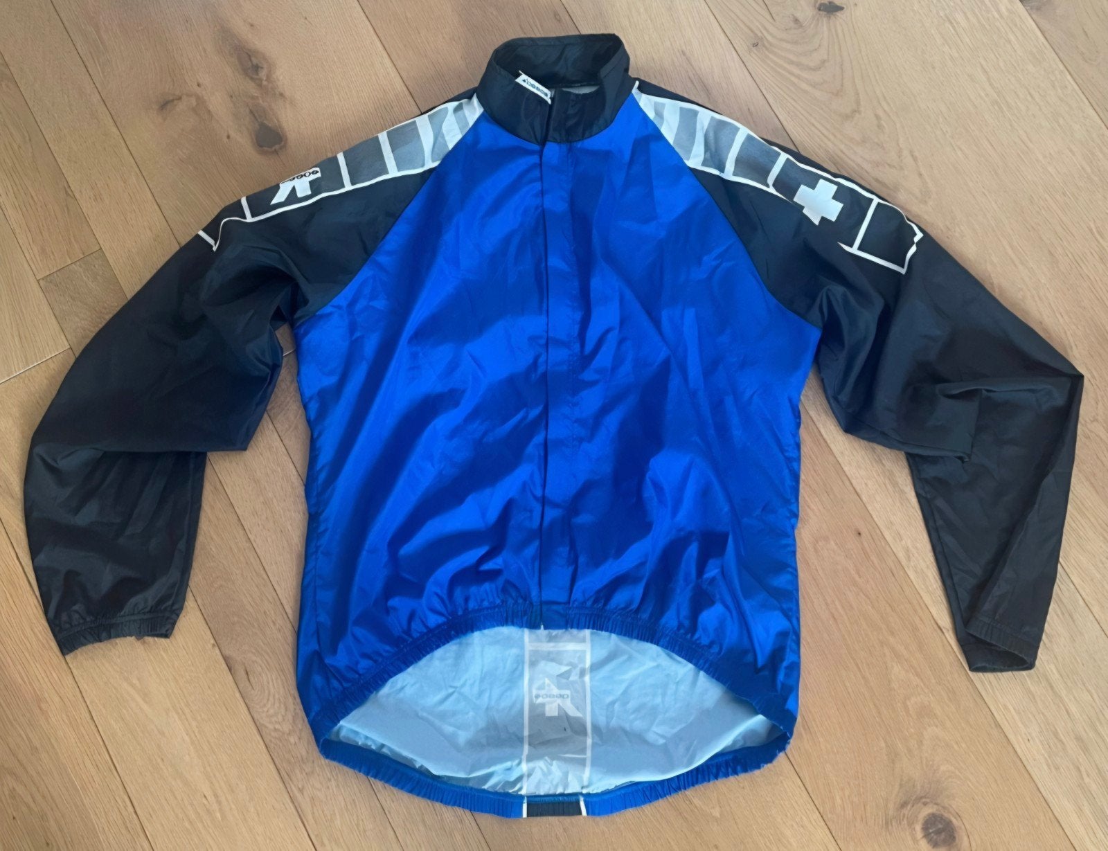 Assos Hoogwaardig Windjack - Bescherming & Stijl op de Fiets, Assos, Gebruikt, L, Bovenkleding