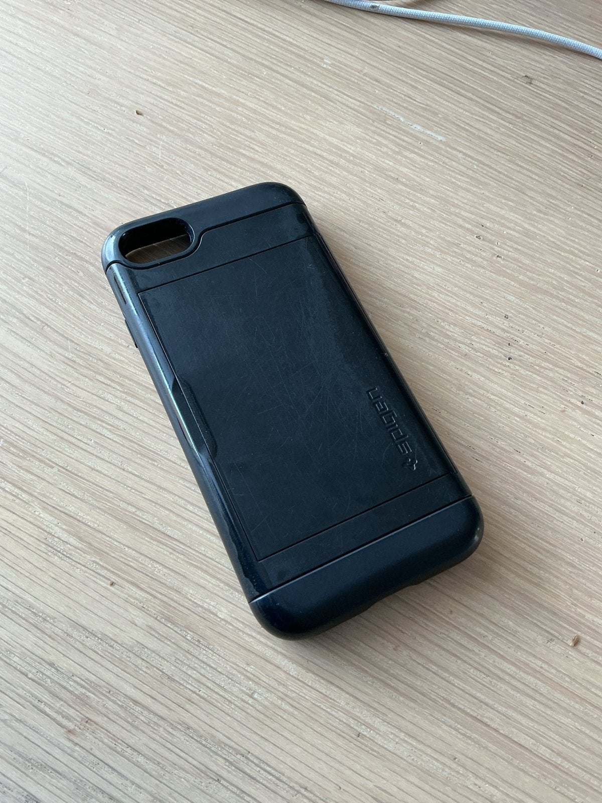 Spigen Hoesje voor iPhone SE (3e generatie), Telecommunicatie, Verzenden, Pasjeshouder, Hoesje of Tasje, Spigen