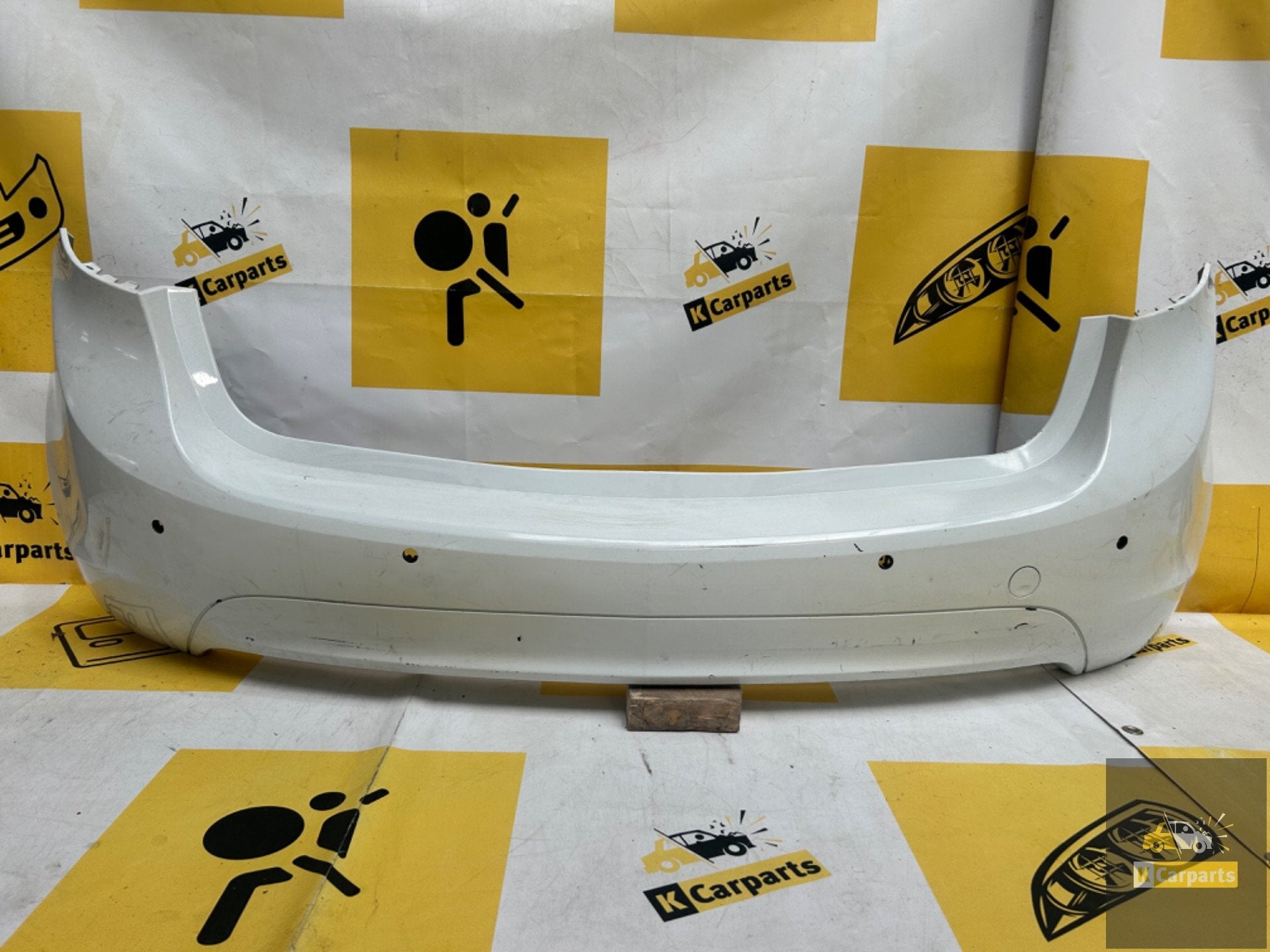 Achterbumper Opel Meriva B 4x PDC ORIGINEEL 13267966