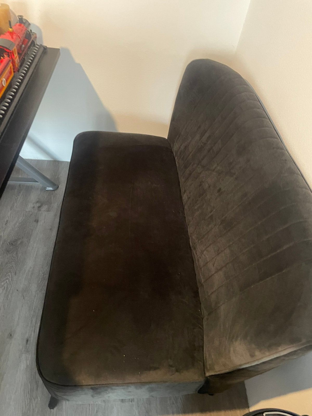 Mooi antraciet bankje onbeschadigd, Ophalen, Tweepersoons, Zo goed als nieuw, Minder dan 150 cm
