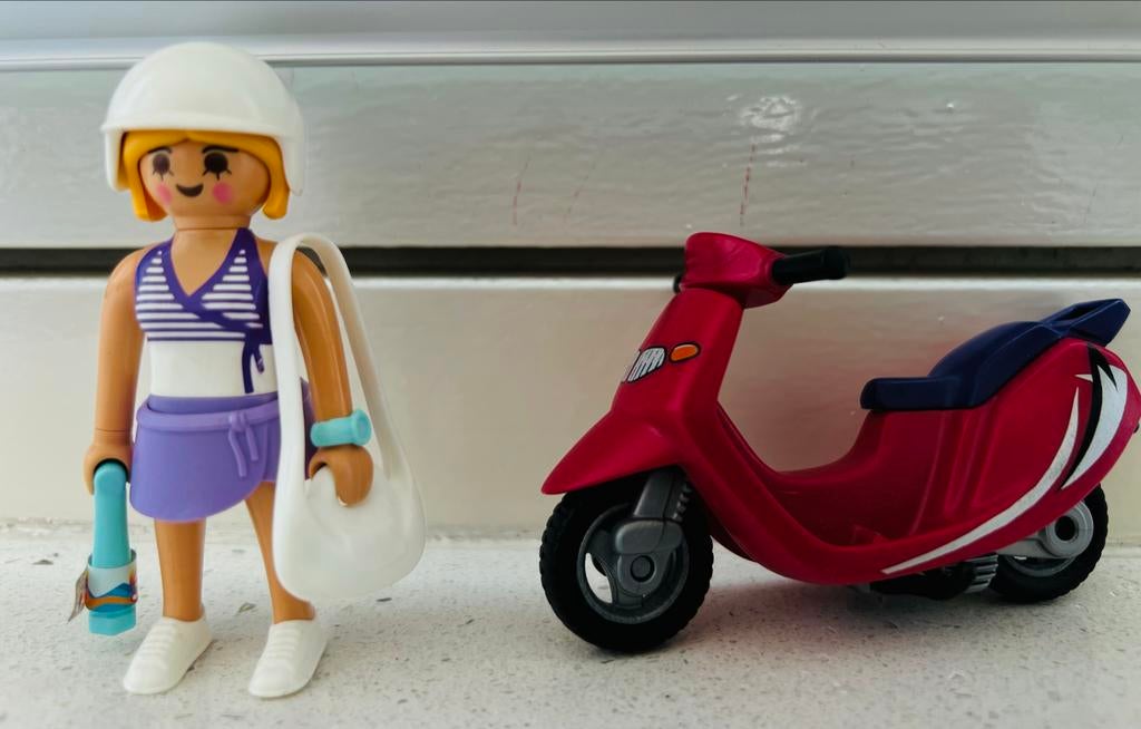 Playmobil setje meisje scooter 9084, Ophalen of Verzenden, Gebruikt