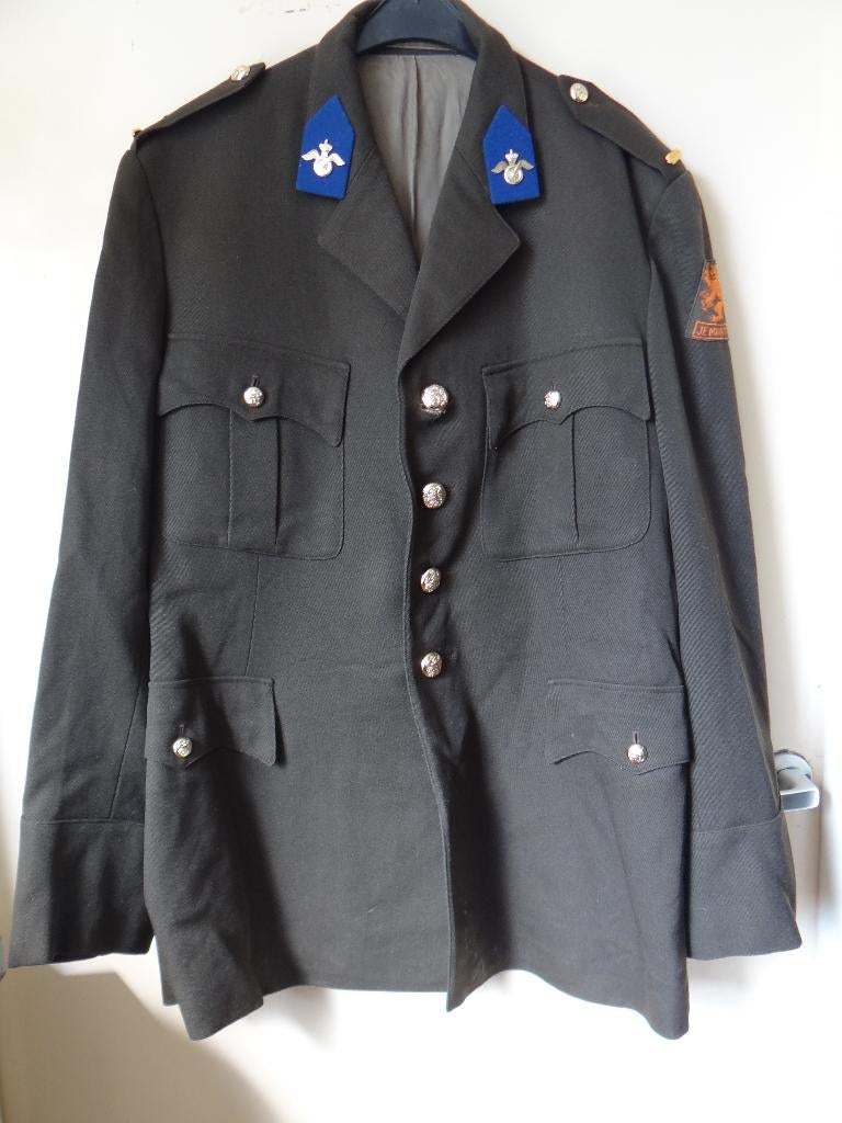 Mooie donkergroene leger jas (1), Verzamelen, Militaria | Algemeen, Landmacht, Kleding of Schoenen, Nederland, Ophalen