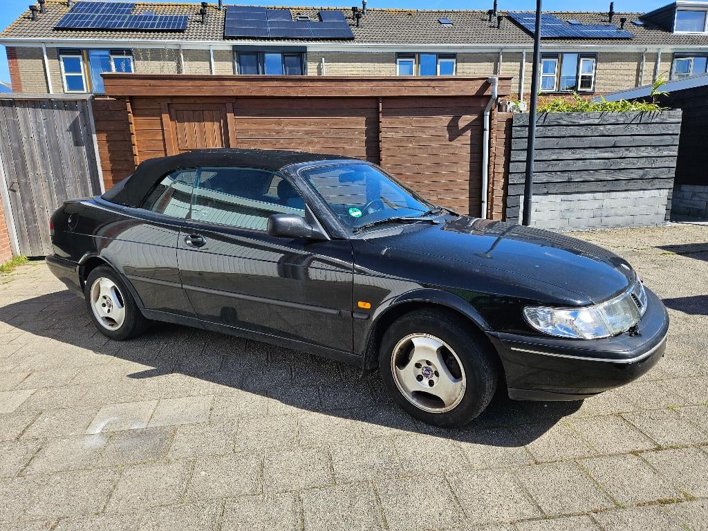 Saab 900 2.3 I Cabrio AUT 1997 Zwart, Auto's, Saab, Particulier, Saab 900, Benzine, Cabriolet, Automaat, Geïmporteerd, Zwart, Zwart