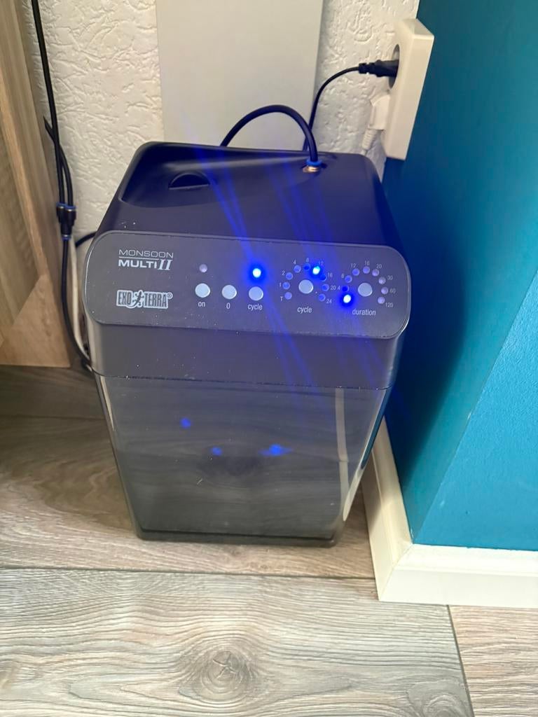 Exo terra met monsoon multi  ll, Ophalen, Zo goed als nieuw