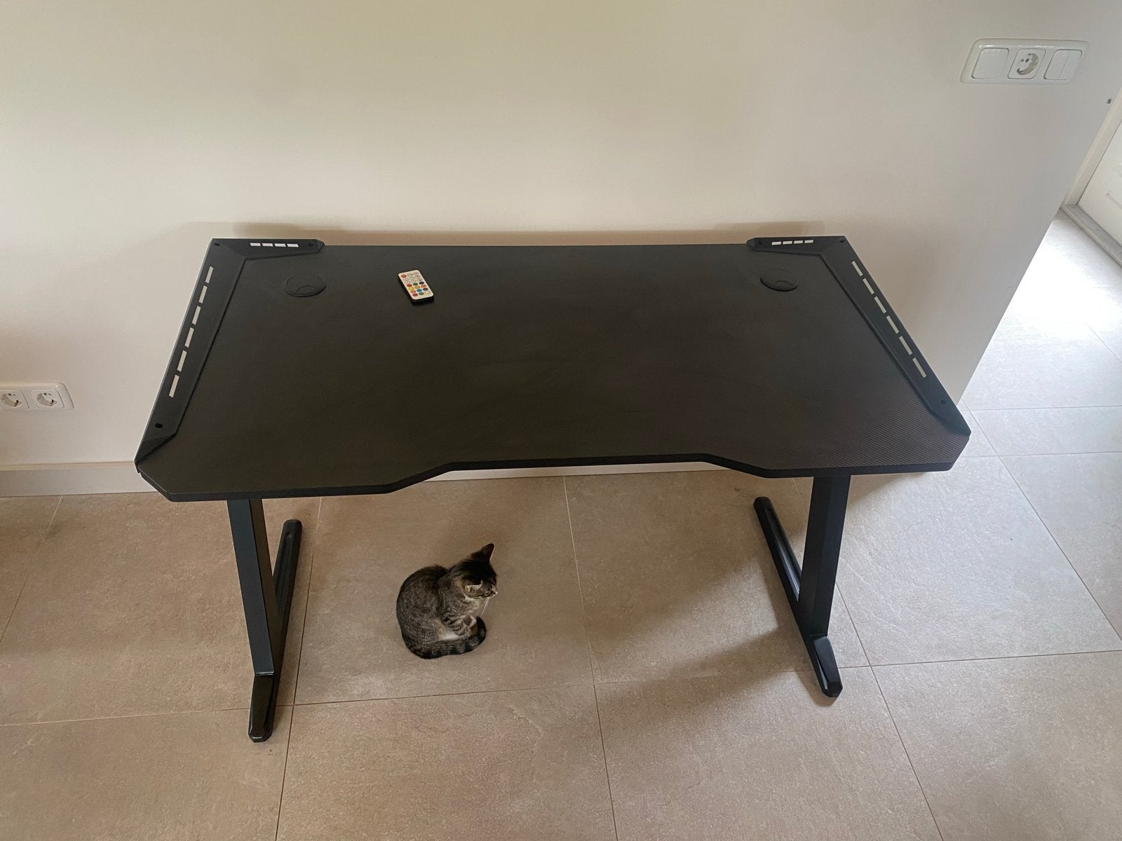 Zwart Gaming Bureau met LED Verlichting - 120x60 cm, Ophalen, Zo goed als nieuw, Zwart, Gamingbureau