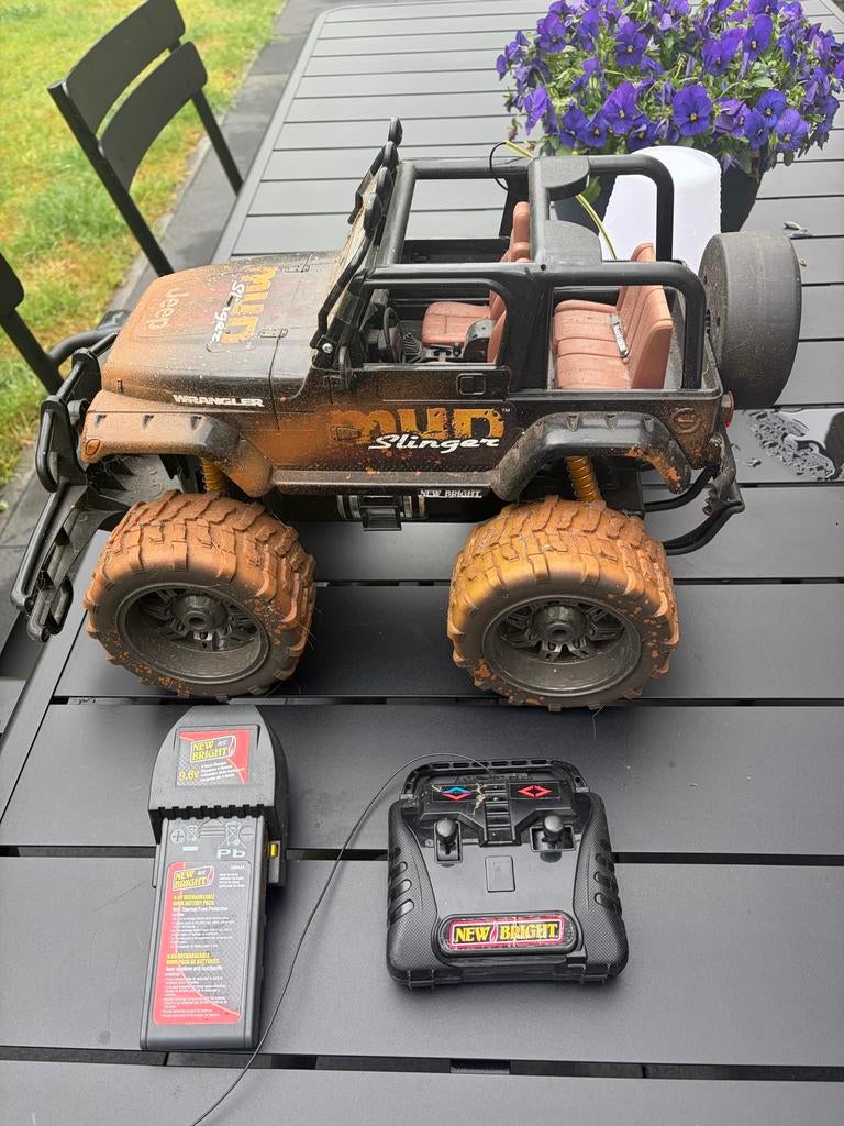 New Bright RC Jeep Wrangler Mud Slinger met oplader, Gebruikt, Auto, Groter dan 1:32, Ophalen