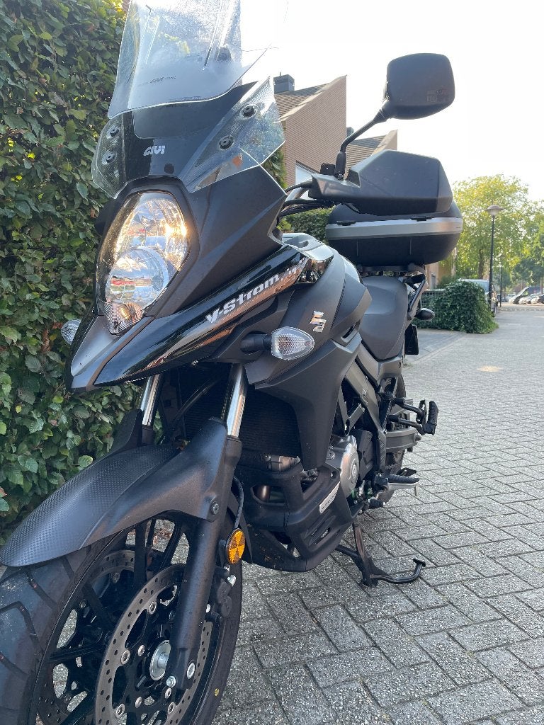 Suzuki V-Strom 650 (2020) - 6800km - topkoffer - ( DL650 ), 2 cilinders, Occasion, Motorrijbewijs A, Particulier