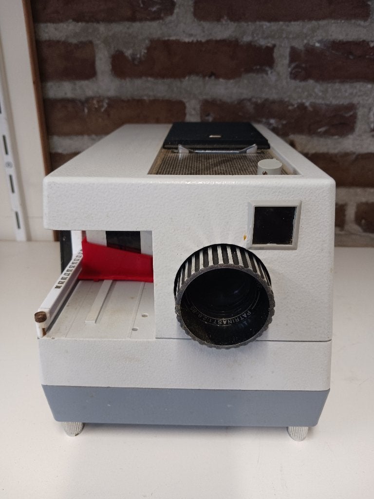 LIESEGANG diaprojector, Ophalen