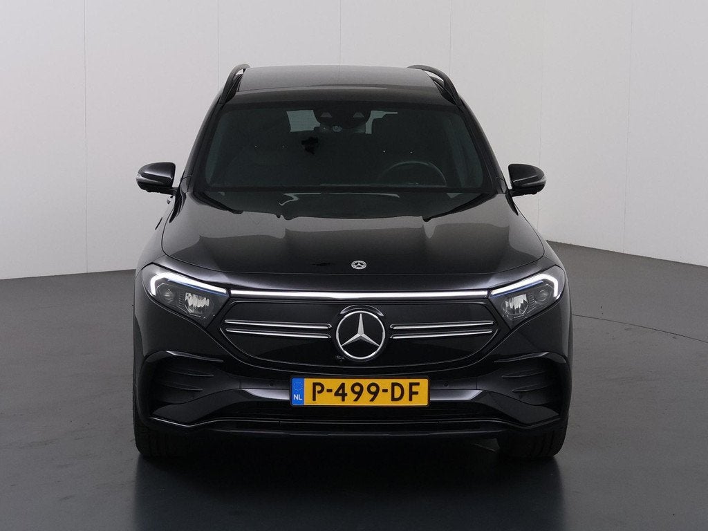 Mercedes-Benz EQB 300 4MATIC AMG Line | 7-persoons | Night |, Auto's, Mercedes-Benz, 228 pk, Gebruikt, Zwart, Vierwielaandrijving