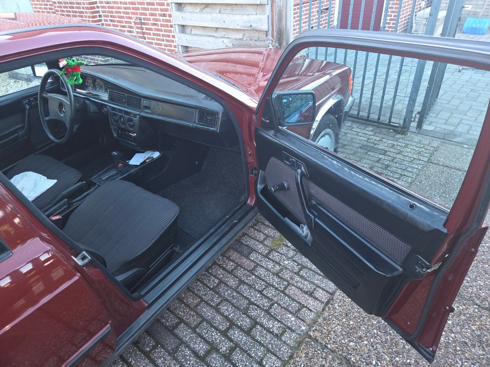 Mercedes-Benz 190-Serie 2.0 Aut 1982 LPG, foto 6