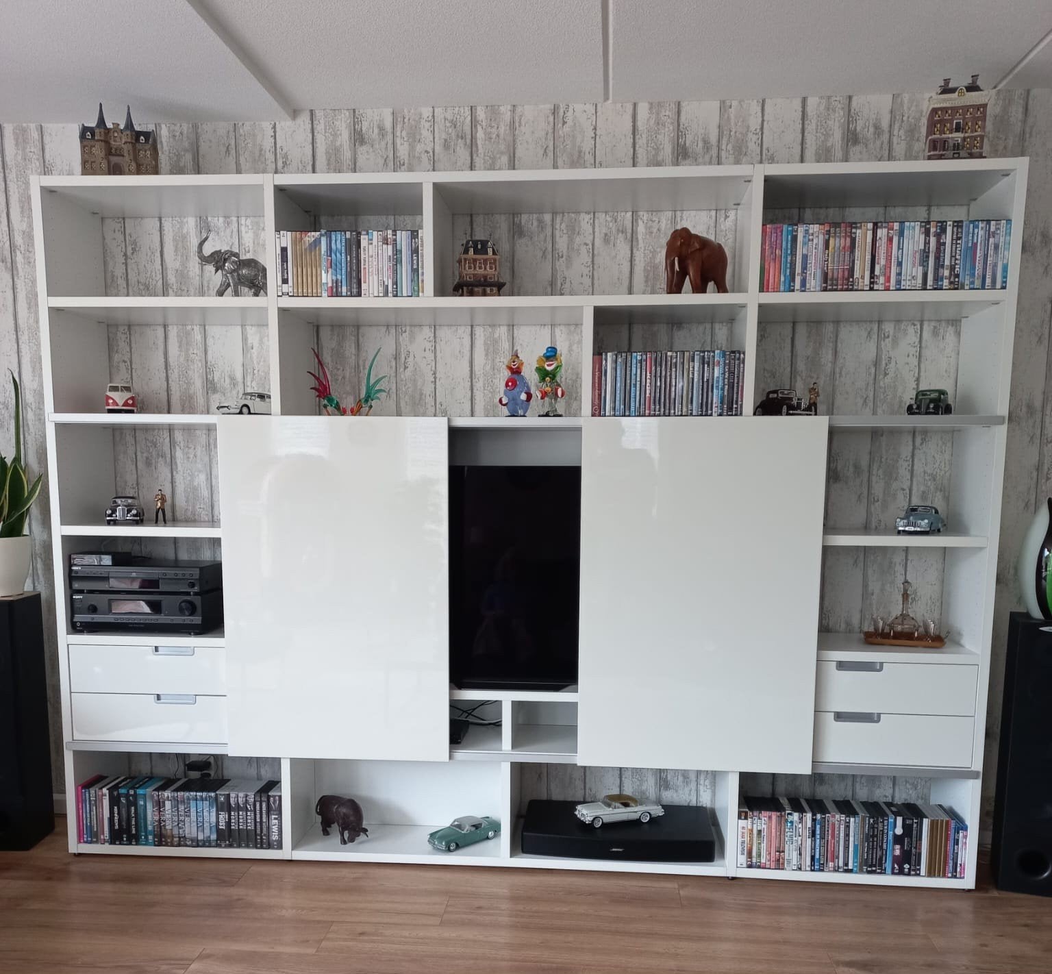 GRATIS af te halen Mooie wandkast , 291,5 cm breed, Huis en Inrichting, Kasten | Wandmeubels, Ophalen, 250 tot 300 cm, 200 cm of meer