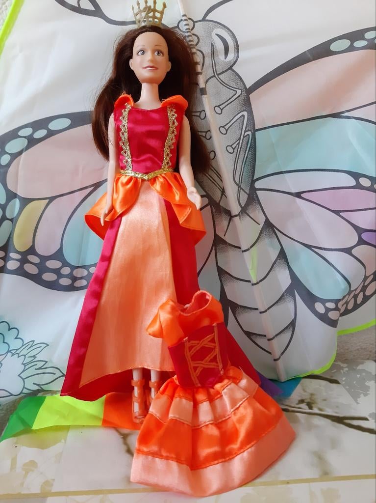 Prinsessia Iris pop Studio 100 met extra jurk, Ophalen of Verzenden, Zo goed als nieuw