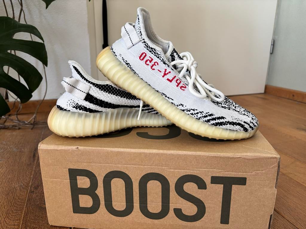 Yeezy Boost 350 v2 Zebra US8, Ophalen of Verzenden, Zo goed als nieuw, Wit, Sneakers of Gympen